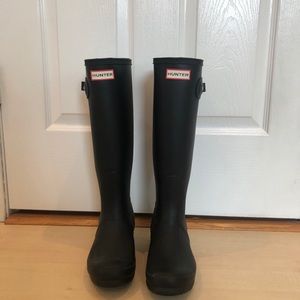 Black Hunter rain boots